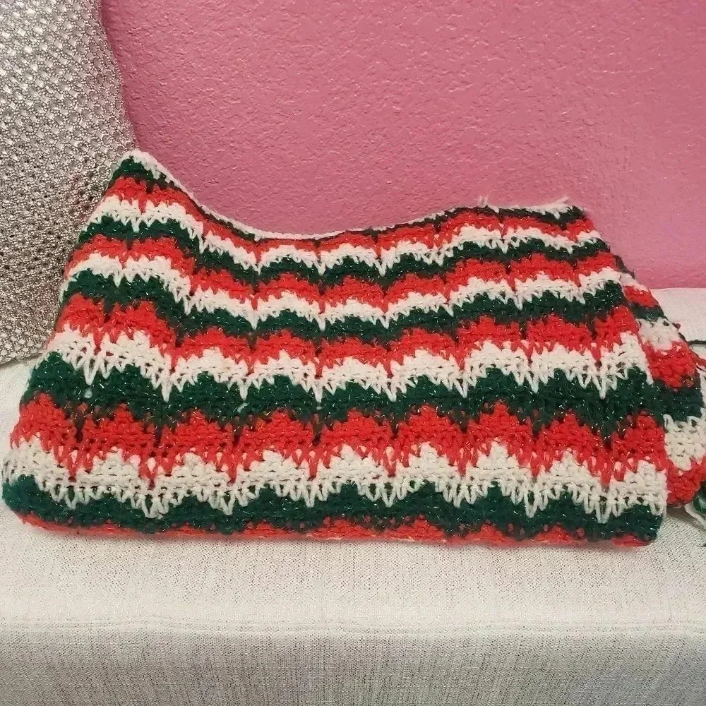 Vintage Zig Zag Red, White and Green Metallic Throw w/Fringe